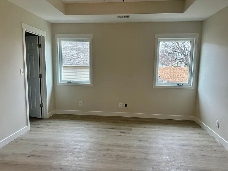 115 E Vine St — Photo 13