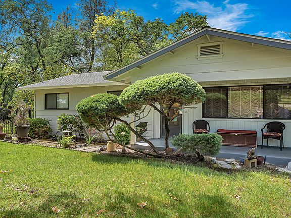 4th image of 21743 Boyle Rd