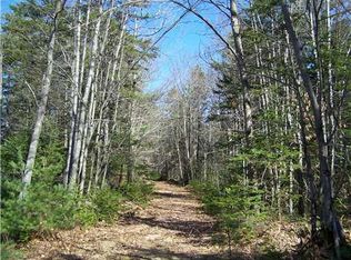 11 Tenpenny St, Freeport, ME 04032