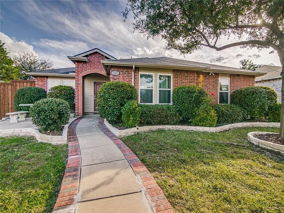 1st image of 1207 Scottsdale Dr