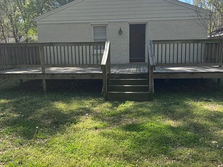 3172 Joffre Ave — Photo 16