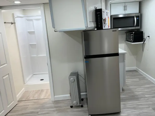 37 Farquhar St, Roslindale, MA 02131