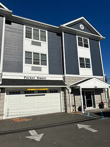 285 Parker Ave #3B Photo 1