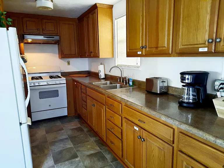 256 Cochran Rd — Photo 17