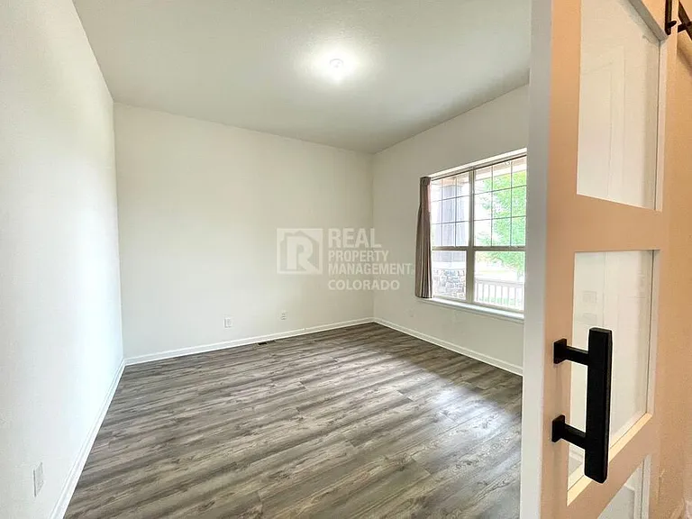 22345 E Bailey Pl — Photo 2