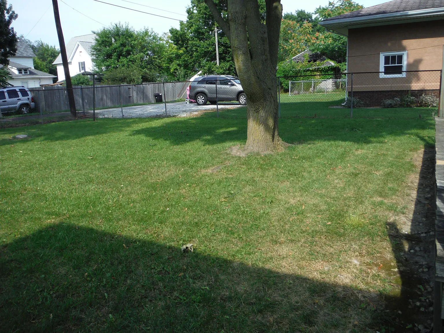 3 bed, 1.5 bath, 1786 sqft, $1,150 — Photo 3