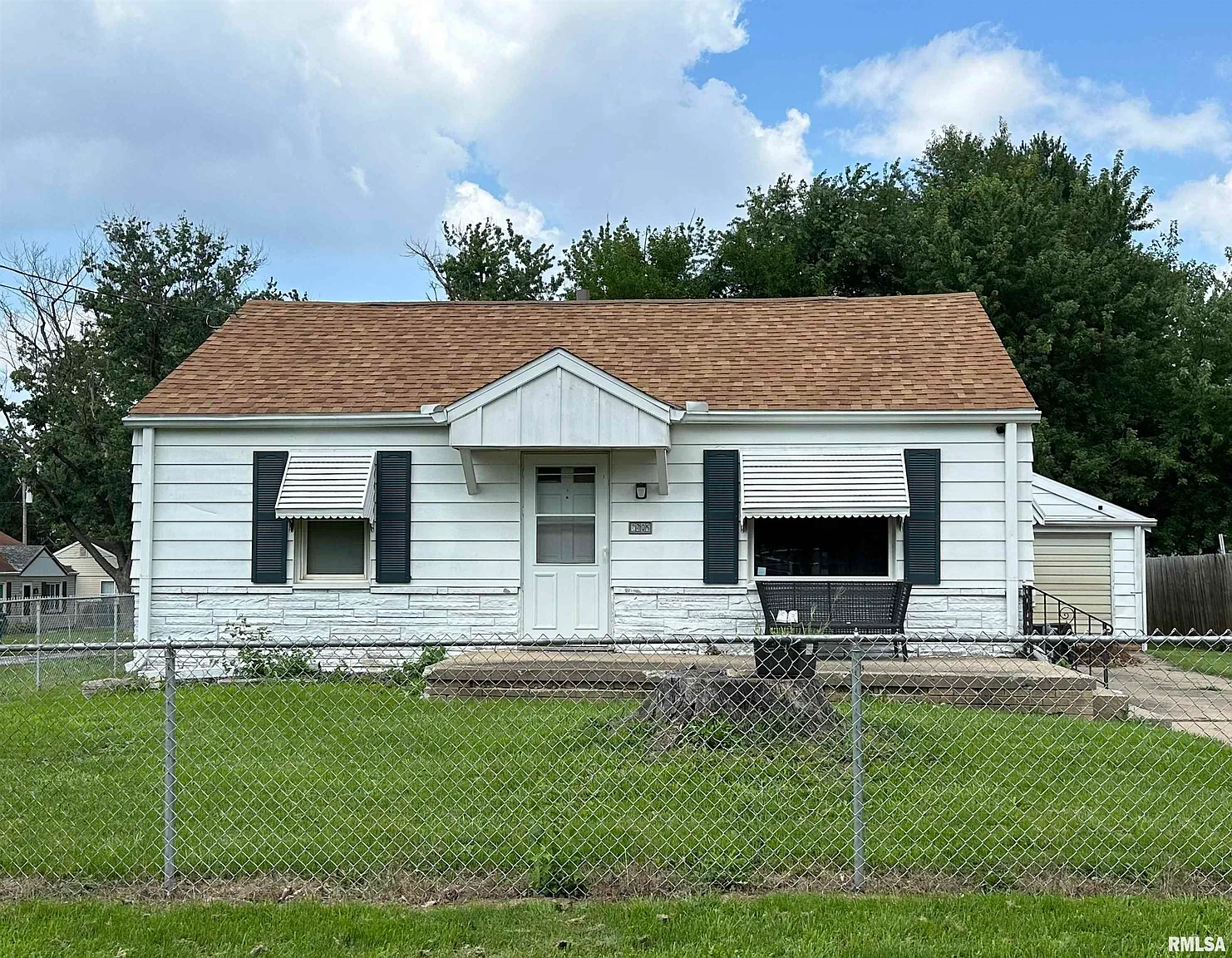 3205 W Kenwood Ave photo 1