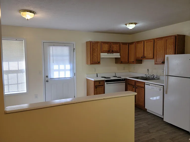 209 E Wilson St #130 — Photo 7
