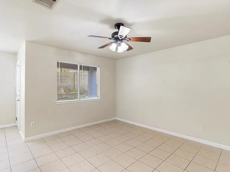887 Sagewood Trl — Photo 5