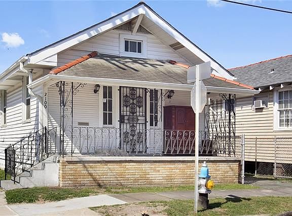 2nd image of 2100 Dabadie St