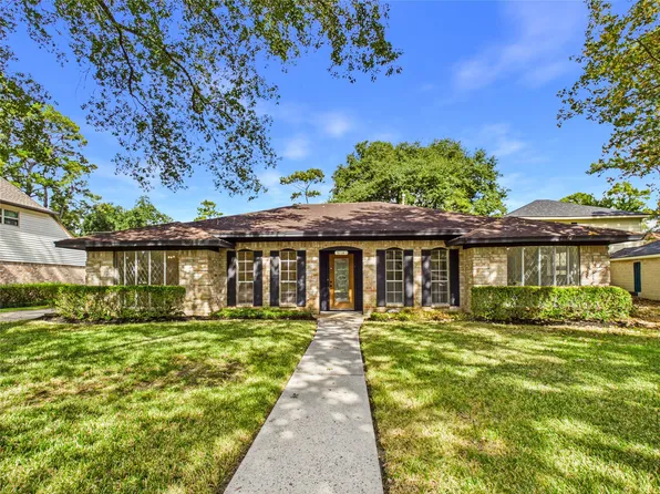 5114 Boyce Springs Dr, Houston, TX 77066