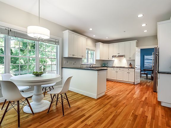 125 Delhi Rd, Scarsdale NY  (0016of   43).jpg