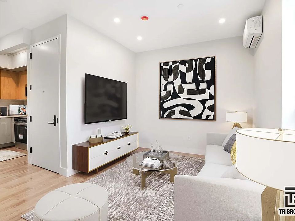 1st image of 86 Manhattan Ave #2E