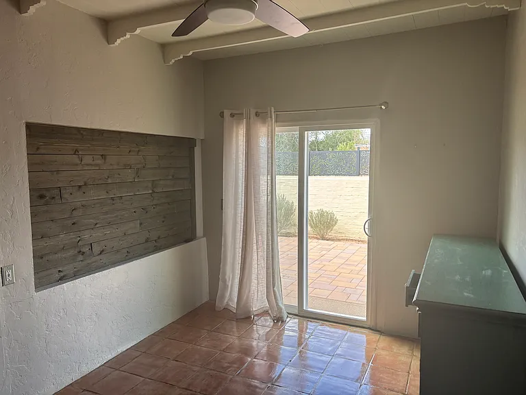 2537 N Orchard Ave — Photo 12