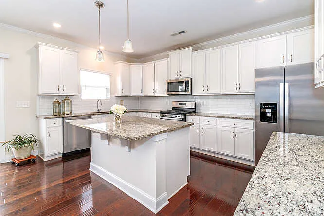 5 bed, 3436 sqft, $3,100 — Photo 4