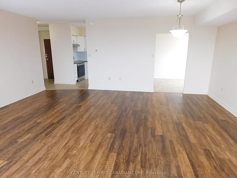744 Wonderland Rd S #803 — Photo 3