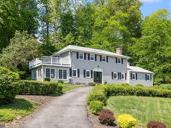 2nd image of 14 Parkwood Rd