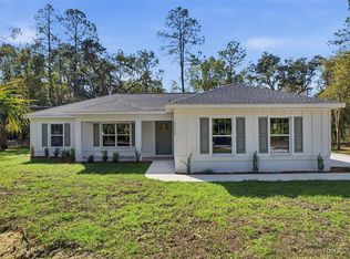 8996 N Cacalia Dr, Crystal River, FL 34428