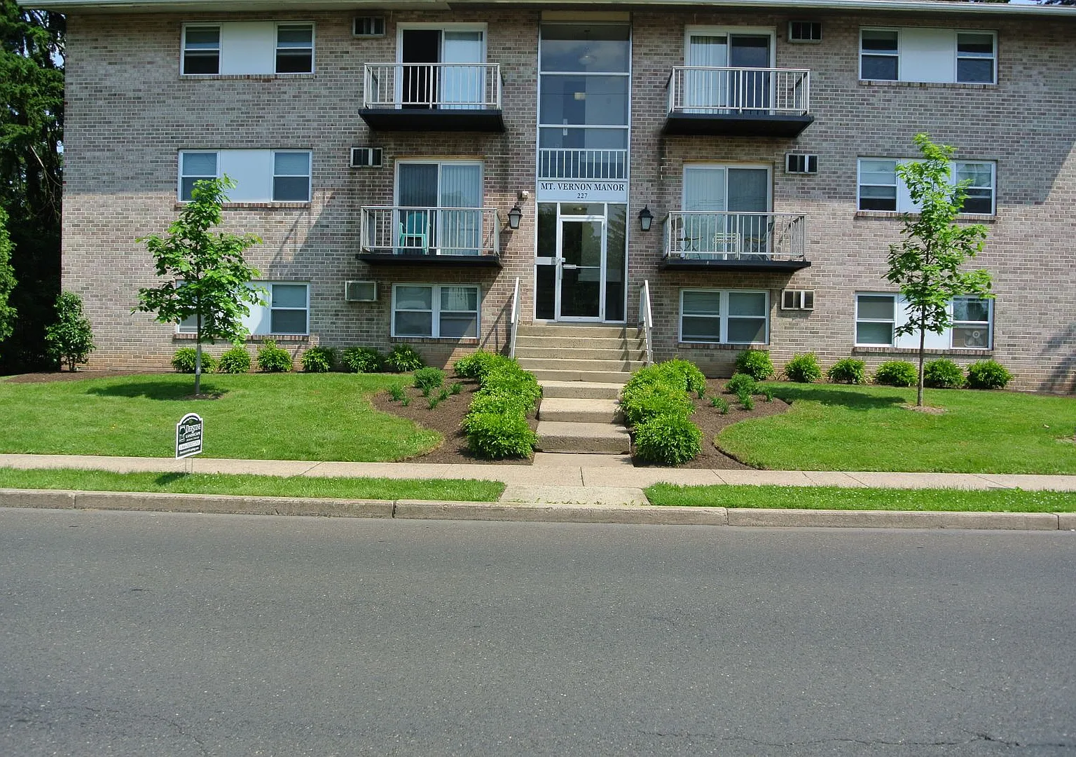 Mt. Vernon Manor Apt. 3-020 — Photo 4