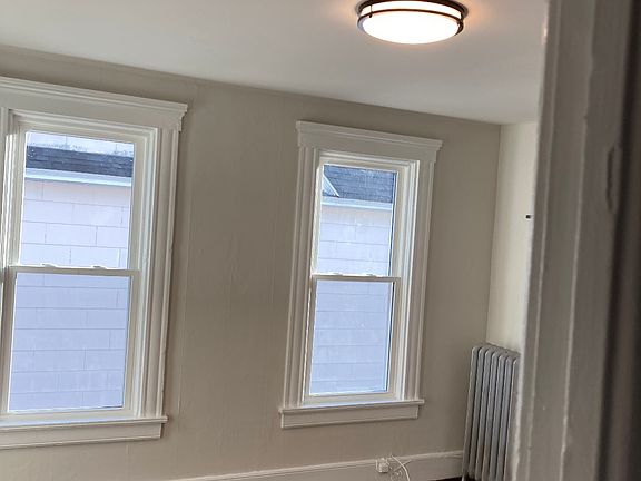 5th image of 82 Brook St #2