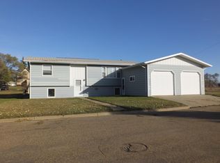 315 6th St S, New Salem, ND 58563
