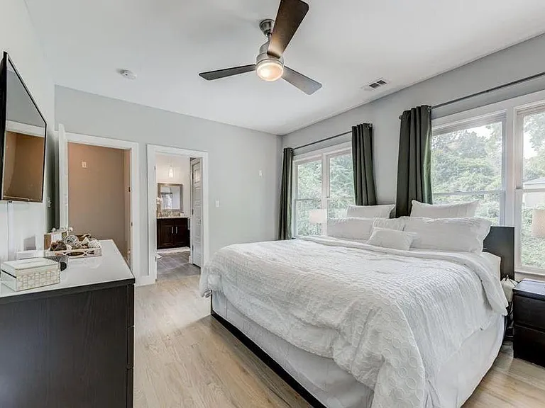 1758 Beacon Hill Blvd NE — Photo 15