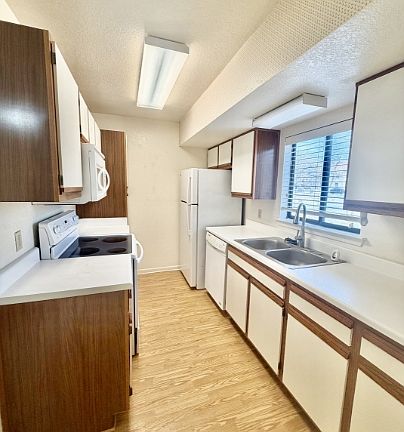 4th image of 728 W San Antonio St APT A