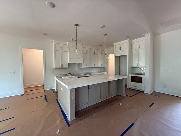 5th image of 229 Eagles Way