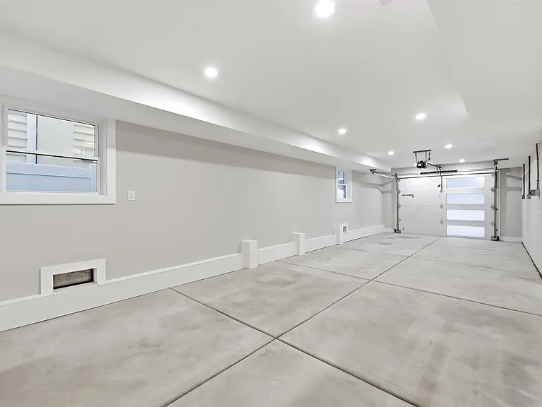 105 S Stratford Ave #BEACHBLOCK JULY AUG — Photo 56