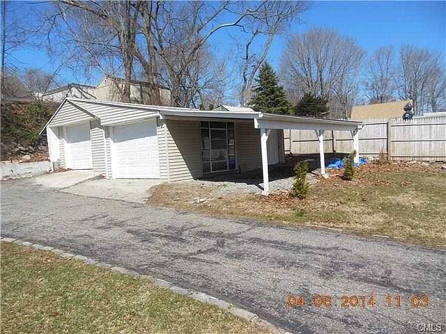 2nd image of 61 Dobson St