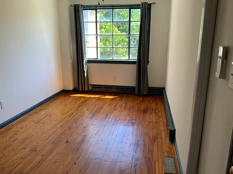 909 Sophia St #A — Photo 10
