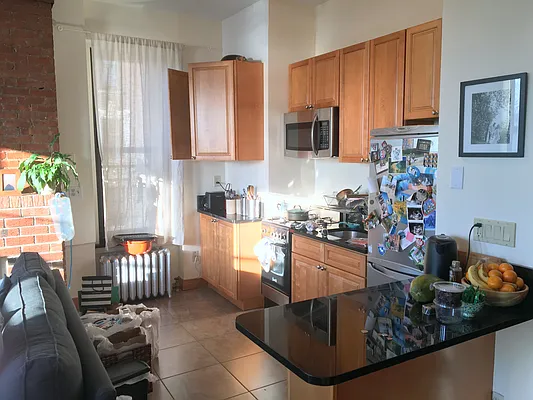 Rented by Salizzoni Realty | media 11