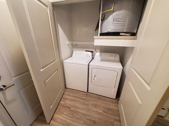 4th image of 1272 Sadler Dr #1