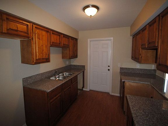 4th image of 6714 W Medlock Dr