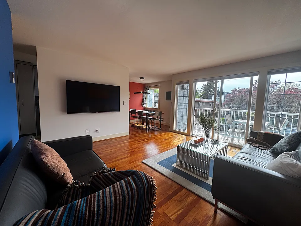 416 Federal Ave E #101