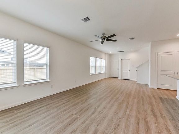 3rd image of 3846 Sugardale St