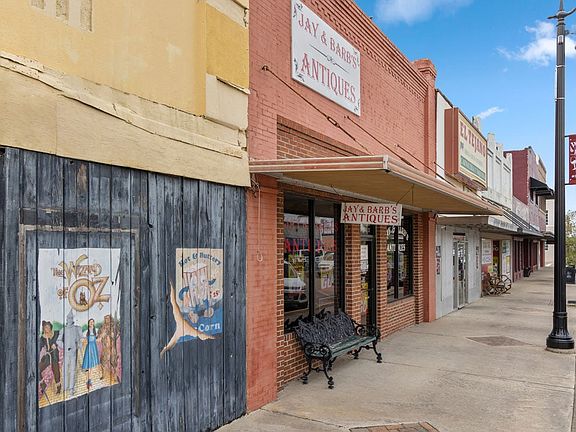 Short drive to downtown Rosenberg