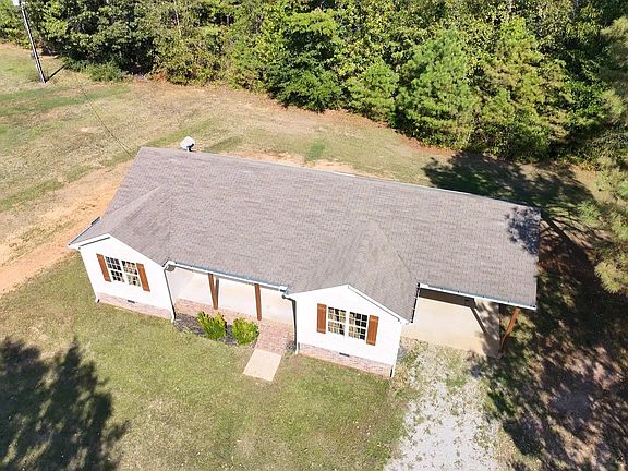 2nd image of 425 Middleton Loop