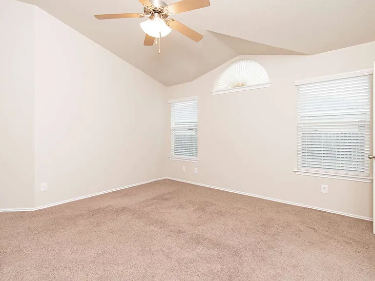 5409 Rimes Ct — Photo 11