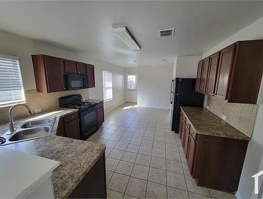 9013 Sun Haven Way — Photo 23