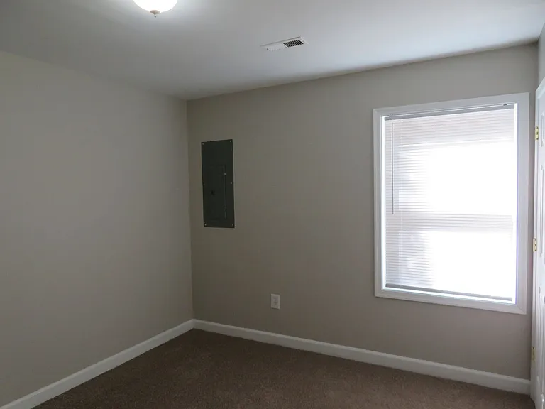 24009 Sequoia Rd — Photo 10