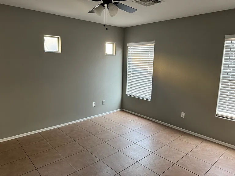 1523 W Nancy Ln — Photo 6