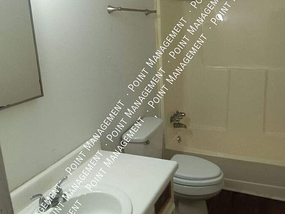 5th image of 906 Palace Ct #15