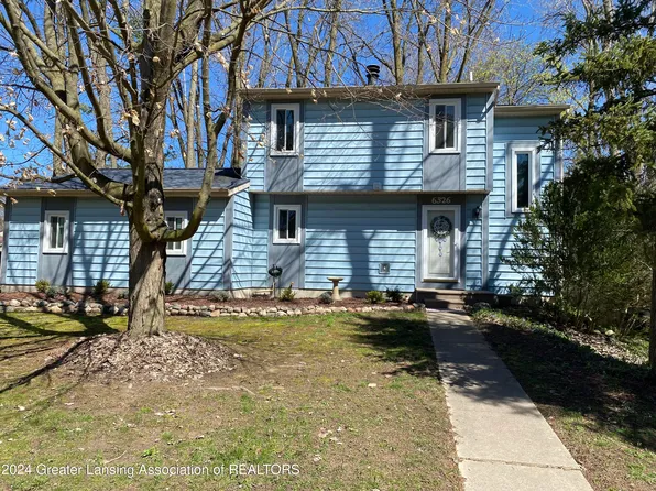 6326 Royal Oak Dr, Haslett, MI 48840