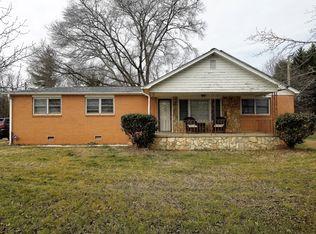 7 Holiday St, Pelzer, SC 29669