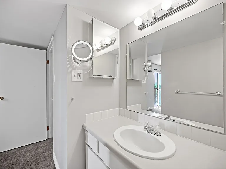 400 S Lafayette St #702 — Photo 19