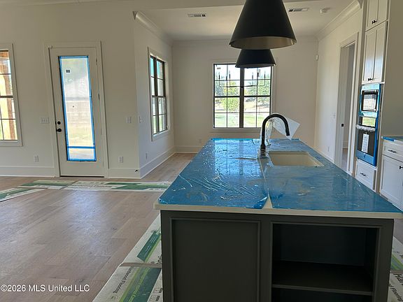 3rd image of 120 Mission Park Dr