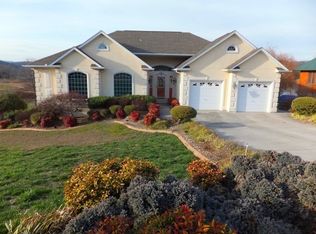 4679 Harbor Dr, Morristown, TN 37814