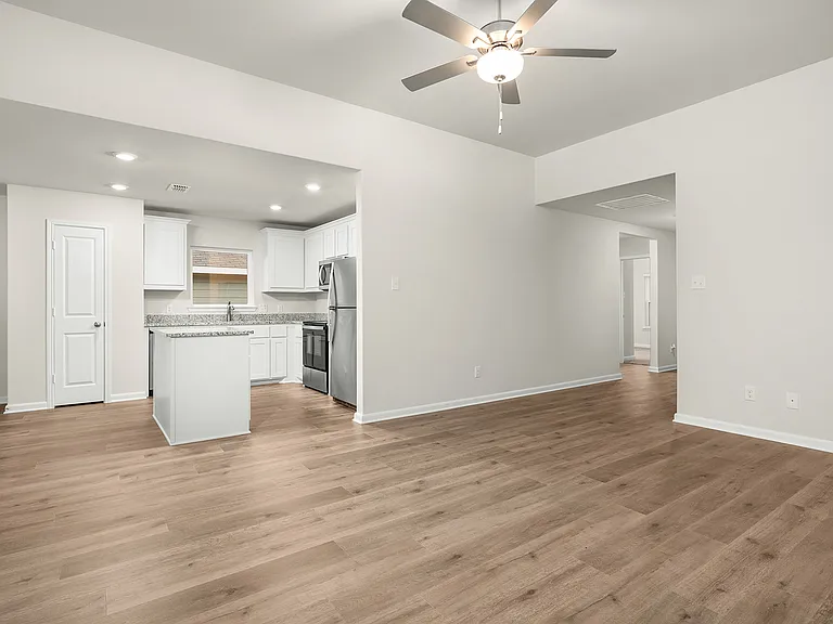 Delano Estates — Photo 25