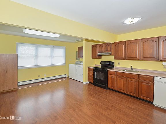 4th image of 865 Grand Blvd